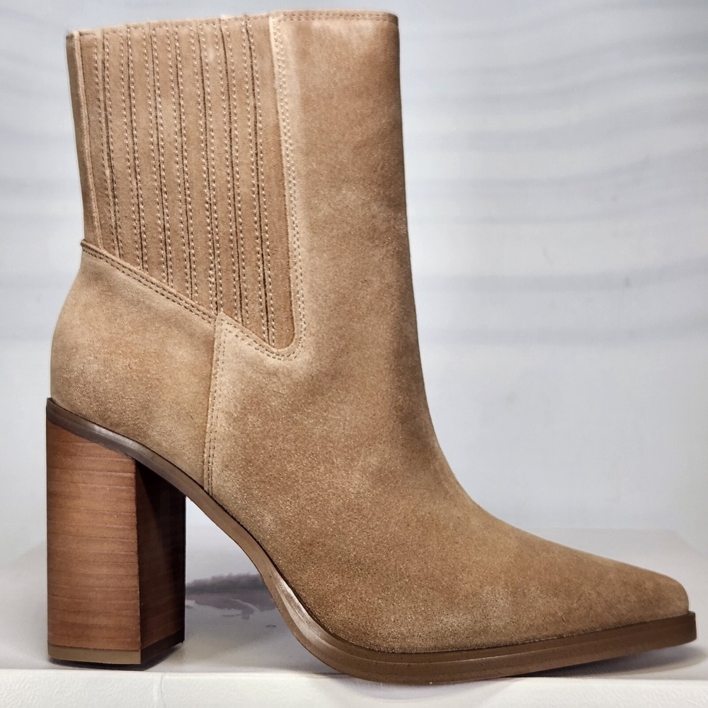 Jessica Simpson Bolesia Boots Women Size 7.5 Sandstone Suede Pointed Toe Block